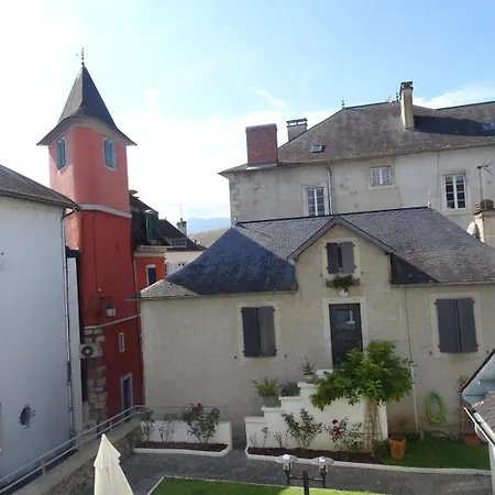 Hotel De La Poste Tardets-Sorholus Exterior photo