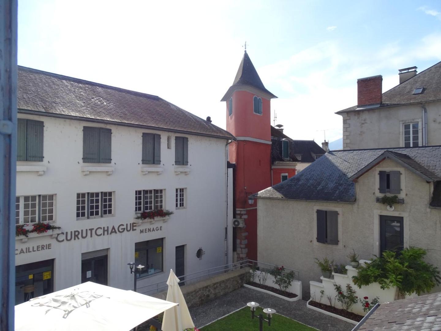 De La Poste Tardets-Sorholus
